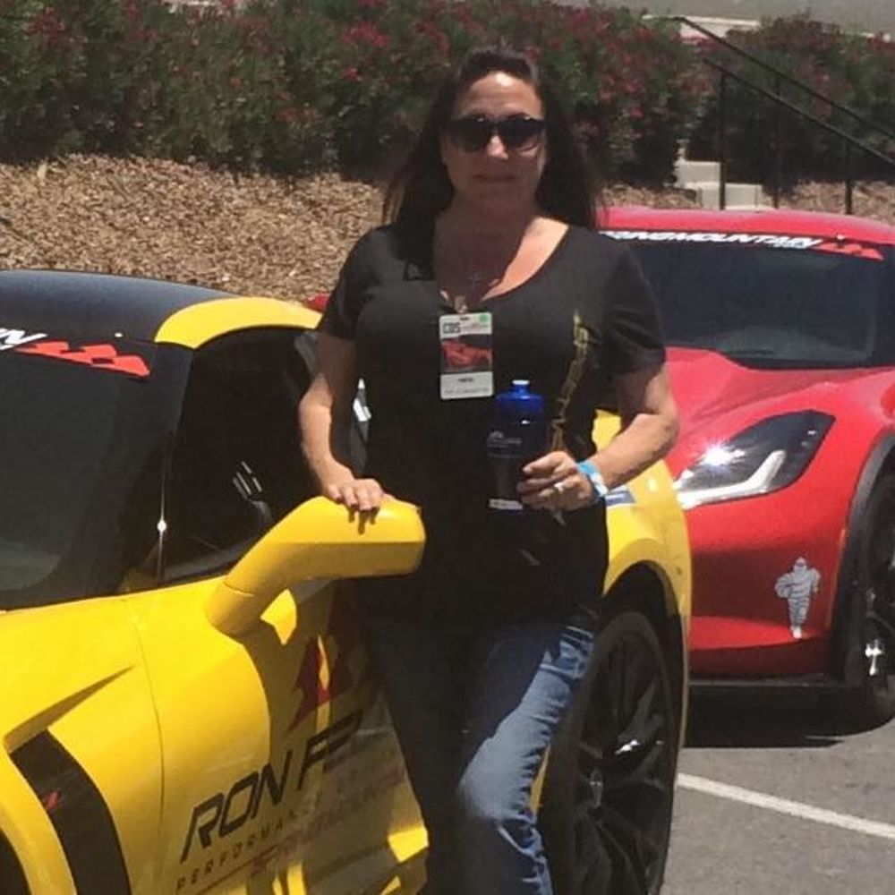 Meet your Posher, Niki